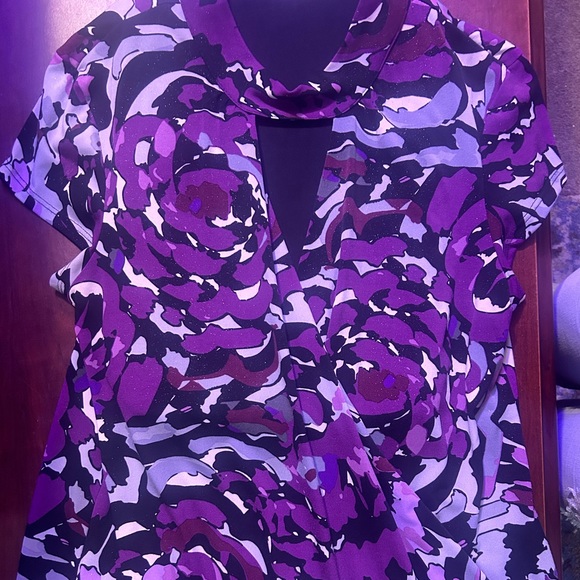 Purple blouse with shimmer over pattern - Picture 4 of 6